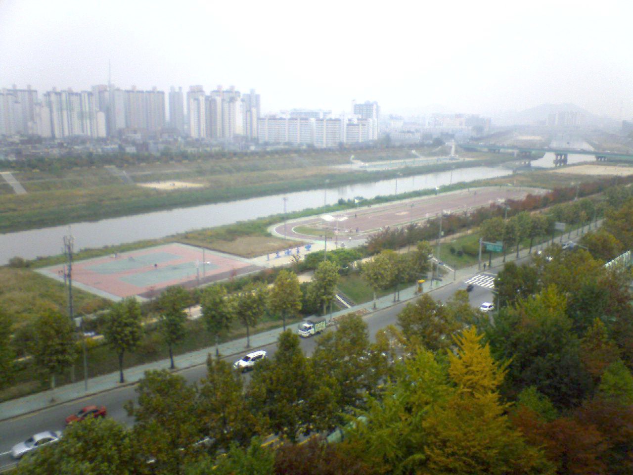 �ܺ����� - ��